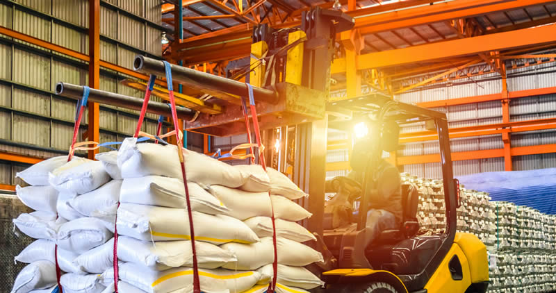 Reliable sourcing and supply of quality agricultural commodities for businesses and industries.